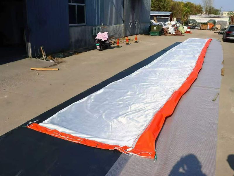 Floating silt curtain turbidity barrier