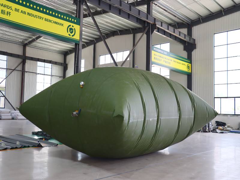 Pillow shaped oil sac army green
